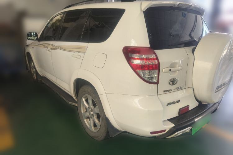Used Toyota RAV4 2009 2.4L Automatic Luxury Edition Rear Left 45 Deg
