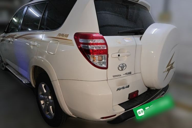 Used Toyota RAV4 2009 2.4L Automatic Luxury Edition Rear Left 45 Deg