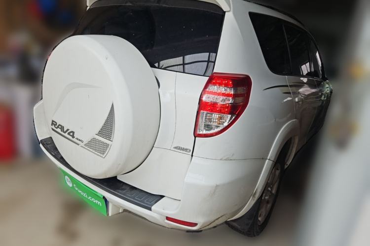 Used Toyota RAV4 2009 2.4L Automatic Luxury Edition Rear Right 45 Deg