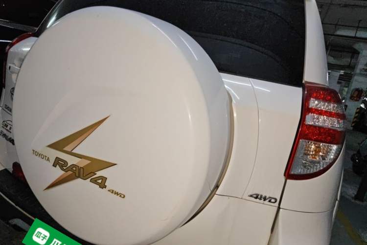Used Toyota RAV4 2009 2.4L Automatic Luxury Edition Rear