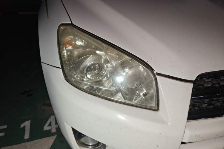 Used Toyota RAV4 2009 2.0L Automatic Classic Edition Right Front Headlight