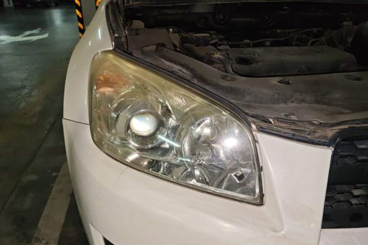 Used Toyota RAV4 2009 2.0L Automatic Classic Edition Right Front Headlight
