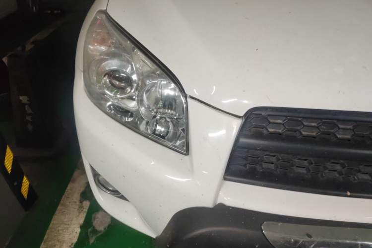 Used Toyota RAV4 2009 2.0L Automatic Luxury Edition Right Front Headlight