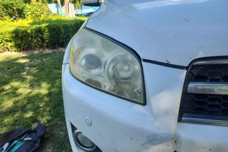 Used Toyota RAV4 2009 2.4L Automatic Luxury Edition Right Front Headlight