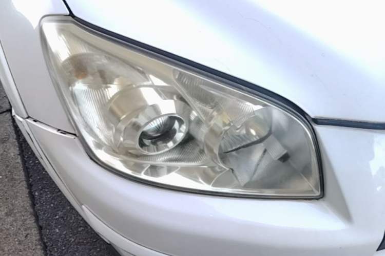 Used Toyota RAV4 2009 2.4L Automatic Luxury Edition Right Front Headlight