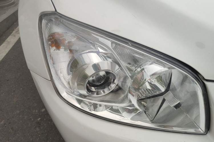 Used Toyota RAV4 2009 2.0L Automatic Luxury Edition Right Front Headlight