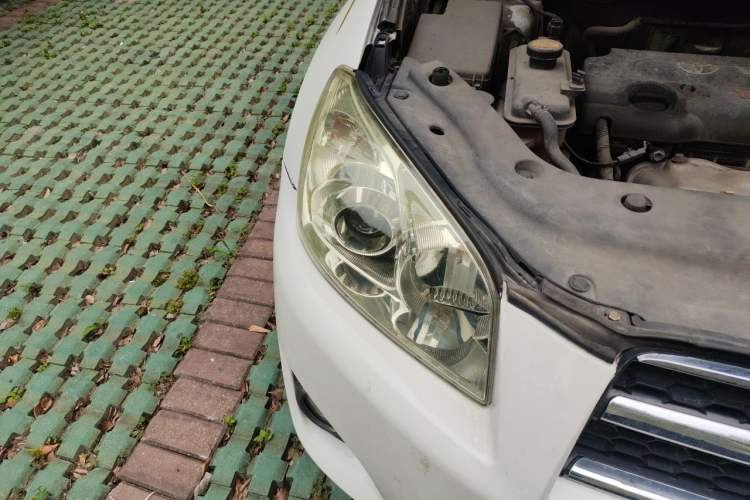 Used Toyota RAV4 2009 2.0L Automatic Luxury Edition Right Front Headlight