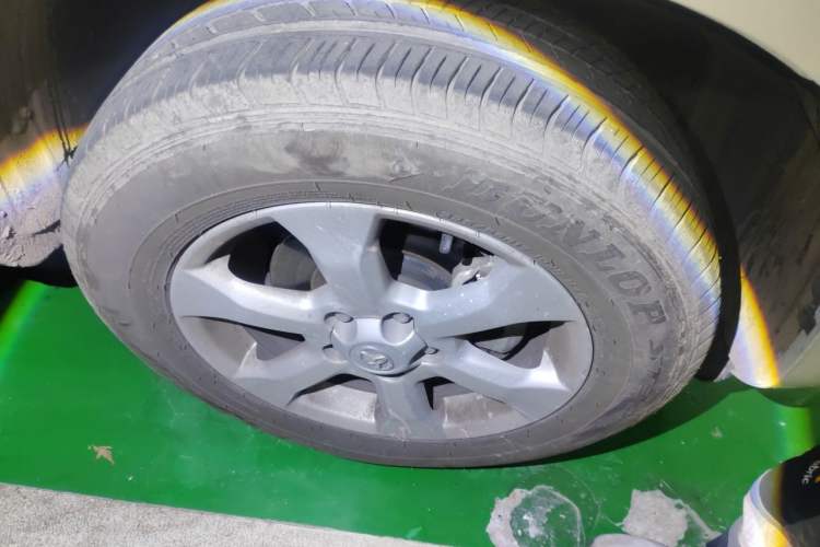 Used Toyota RAV4 2009 2.0L Automatic Luxury Edition Right Front Wheel Hub