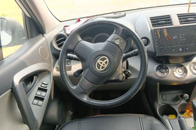 Used Toyota RAV4 2009 2.0L Automatic Luxury Edition Steering Wheel