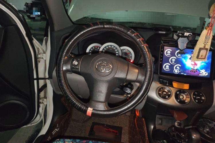 Used Toyota RAV4 2009 2.0L Automatic Luxury Edition Steering Wheel