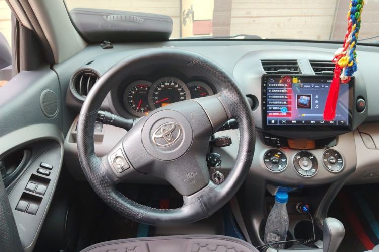 Used Toyota RAV4 2009 2.0L Automatic Luxury Edition Steering Wheel