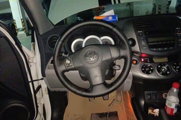 Used Toyota RAV4 2009 2.4L Manual Luxury Edition Steering Wheel