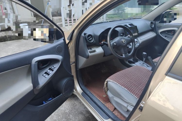 Used Toyota RAV4 2009 2.0L Automatic Classic Edition Driver Seat