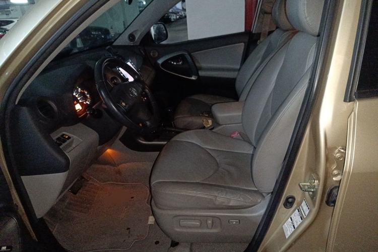 Used Toyota RAV4 2009 2.4L Automatic Luxury Edition Left Front Seat