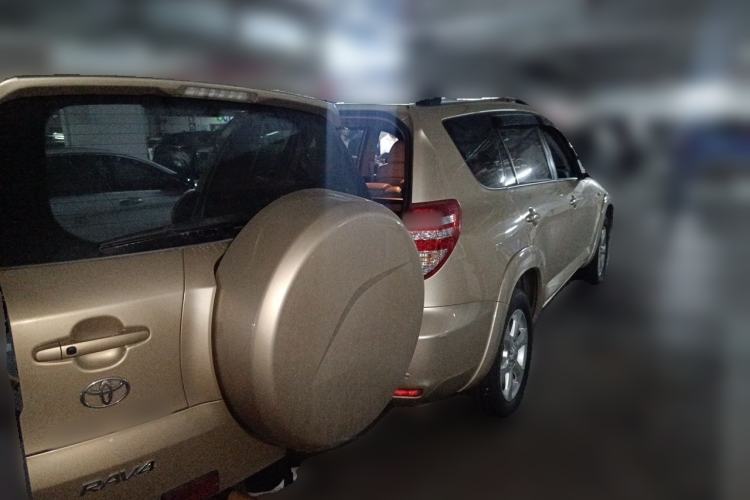 Used Toyota RAV4 2009 2.4L Automatic Luxury Edition Rear Right 45 Deg