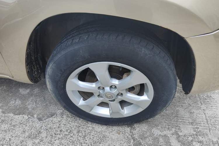 Used Toyota RAV4 2009 2.0L Automatic Classic Edition Right Front Wheel Hub