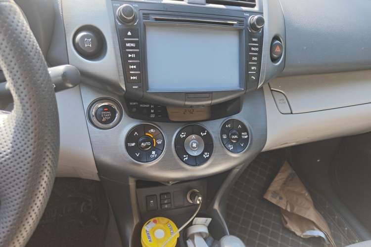 Used Toyota RAV4 2010 2.4L Automatic Deluxe Upgrade Edition Audio And AC Panel