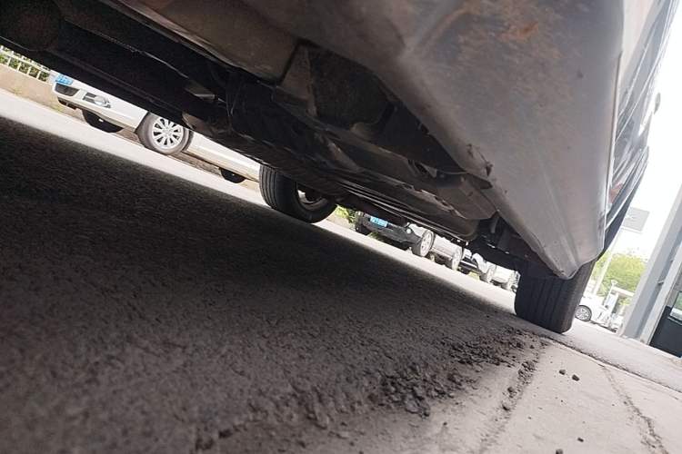 Used Toyota RAV4 2010 2.4L Automatic Deluxe Upgrade Edition Chassis Front Left