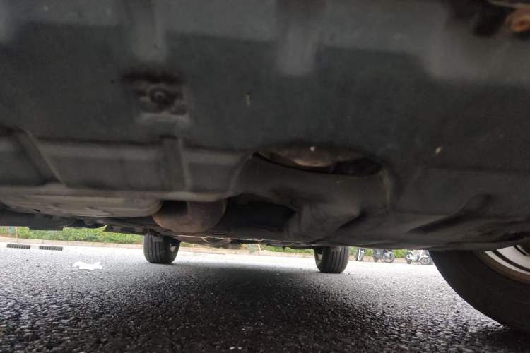 Used Toyota RAV4 2010 2.4L Automatic Deluxe Upgrade Edition Chassis Front