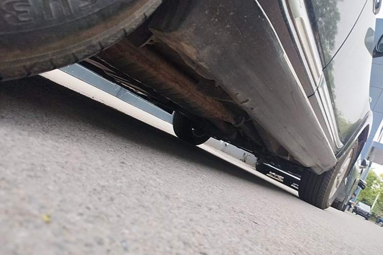 Used Toyota RAV4 2010 2.4L Automatic Deluxe Upgrade Edition Chassis Rear Right