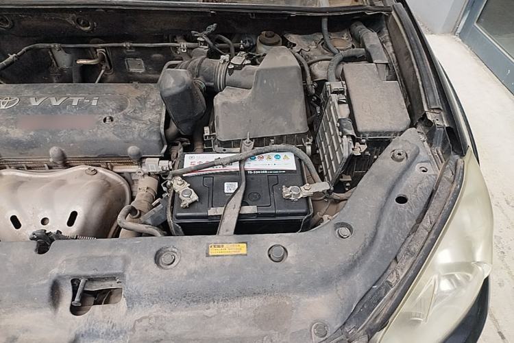 Used Toyota RAV4 2010 2.4L Automatic Deluxe Upgrade Edition Engine Bay Left
