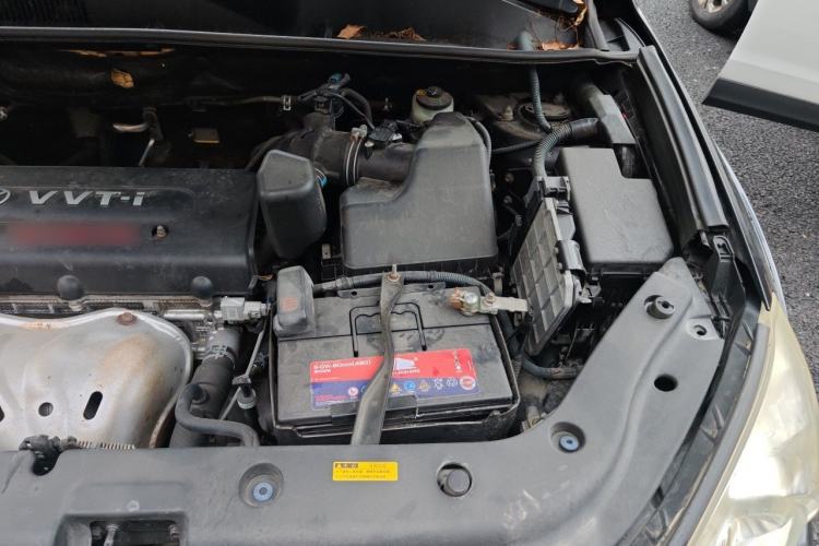 Used Toyota RAV4 2010 2.4L Automatic Deluxe Upgrade Edition Engine Bay Left