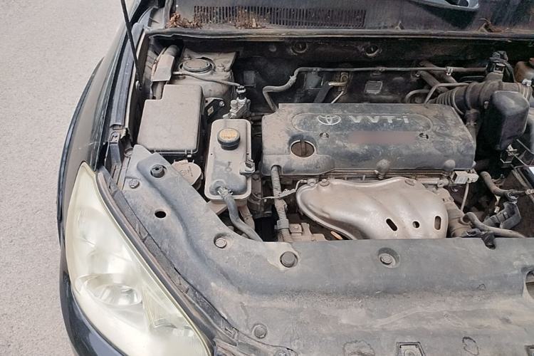 Used Toyota RAV4 2010 2.4L Automatic Deluxe Upgrade Edition Engine Bay Right