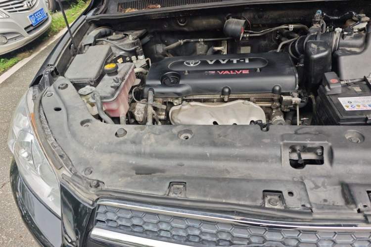 Used Toyota RAV4 2010 2.4L Automatic Deluxe Upgrade Edition Engine Bay Right