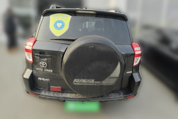 Used Toyota RAV4 2010 2.4L Automatic Deluxe Upgrade Edition Exterior 4