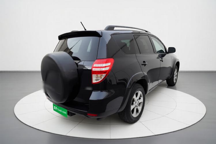 Used Toyota RAV4 2010 2.4L Automatic Deluxe Upgrade Edition Exterior 5