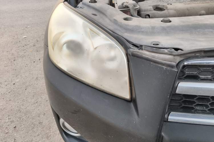 Used Toyota RAV4 2010 2.0L Manual Deluxe Upgrade Exterior 6