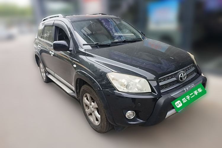 Used Toyota RAV4 2010 2.4L Automatic Deluxe Upgrade Edition Front Right 45 Deg