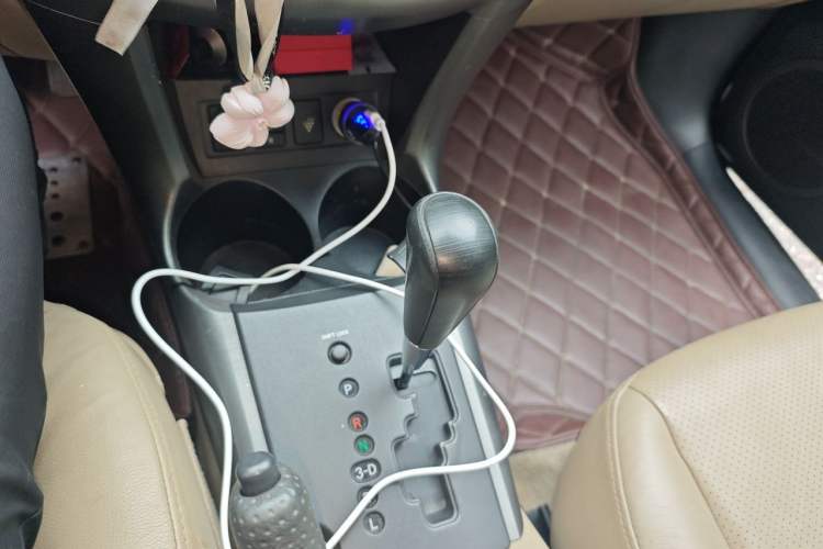 Used Toyota RAV4 2010 2.4L Automatic Deluxe Upgrade Edition Gear Lever