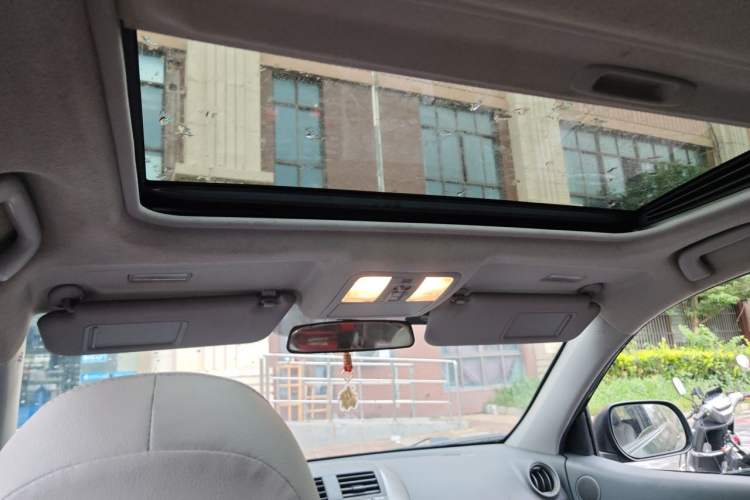 Used Toyota RAV4 2010 2.4L Automatic Deluxe Upgrade Edition Headliner