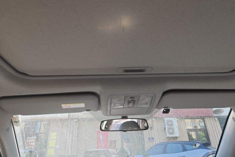 Used Toyota RAV4 2010 2.4L Automatic Deluxe Upgrade Edition Headliner