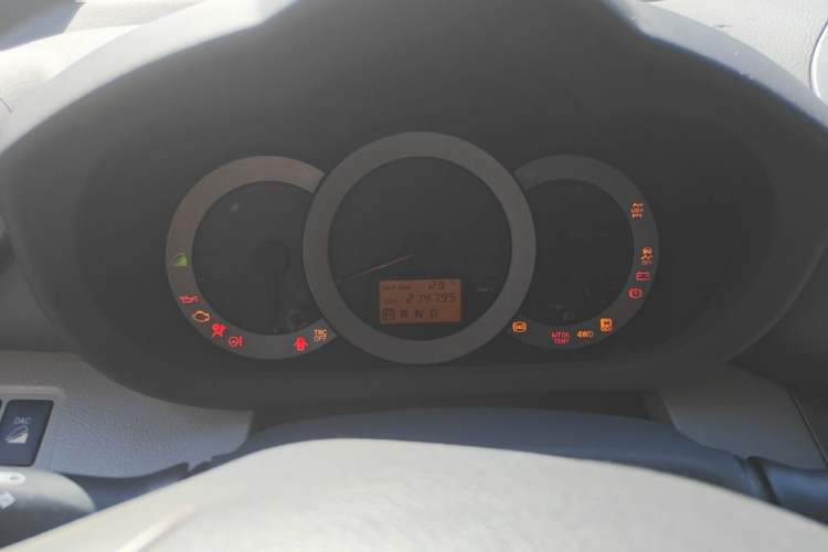 Used Toyota RAV4 2010 2.4L Automatic Deluxe Upgrade Edition Instrument Cluster