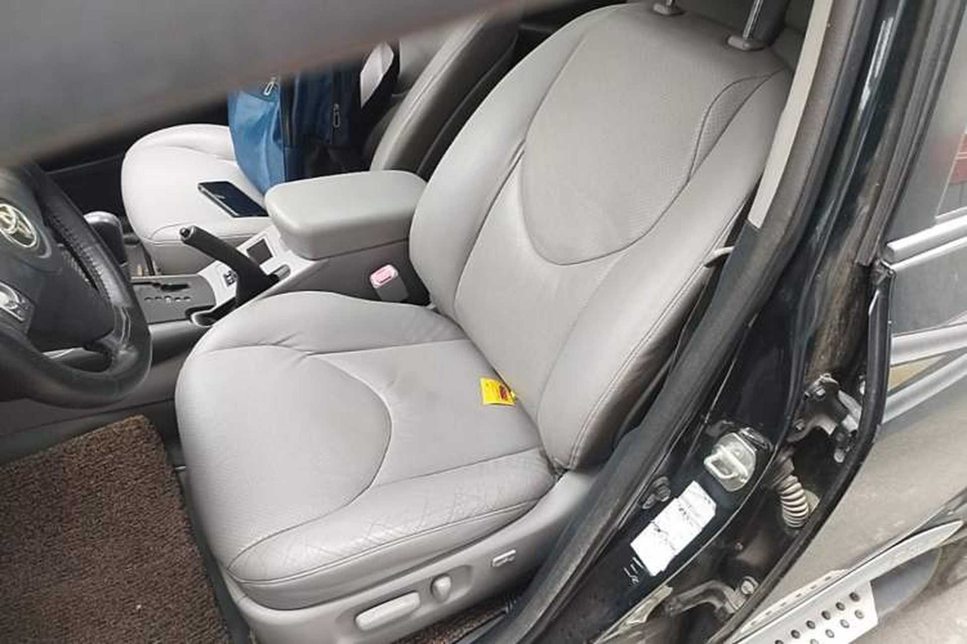 Used Toyota RAV4 2010 2.4L Automatic Deluxe Upgrade Edition Left Front Seat