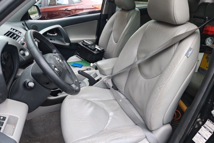 Used Toyota RAV4 2010 2.4L Automatic Deluxe Upgrade Edition Left Front Seat