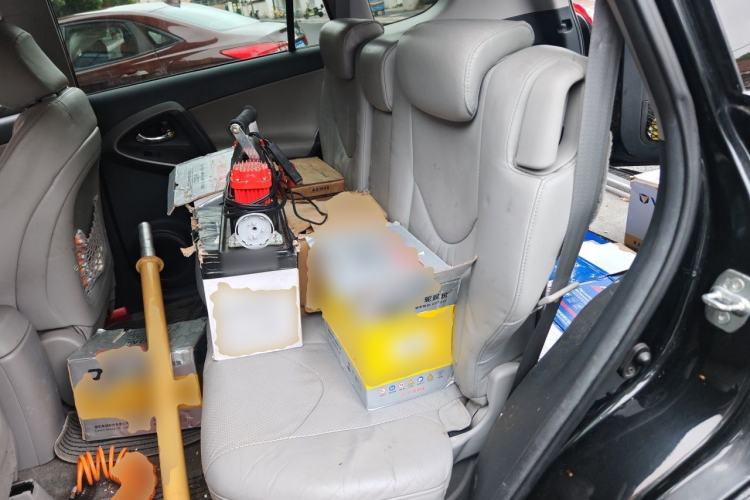 Used Toyota RAV4 2010 2.4L Automatic Deluxe Upgrade Edition Left Rear Seat