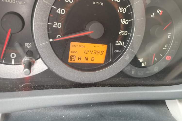 Used Toyota RAV4 2010 2.0L Automatic Deluxe Upgrade Edition Odometer Close Up