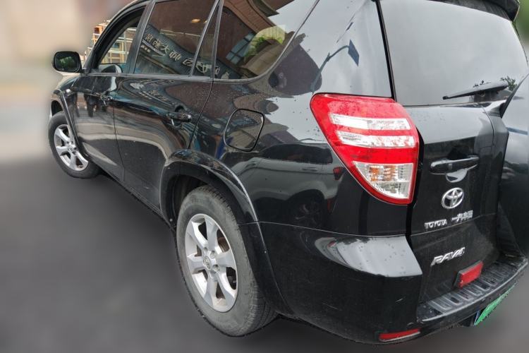Used Toyota RAV4 2010 2.4L Automatic Deluxe Upgrade Edition Rear Left 45 Deg