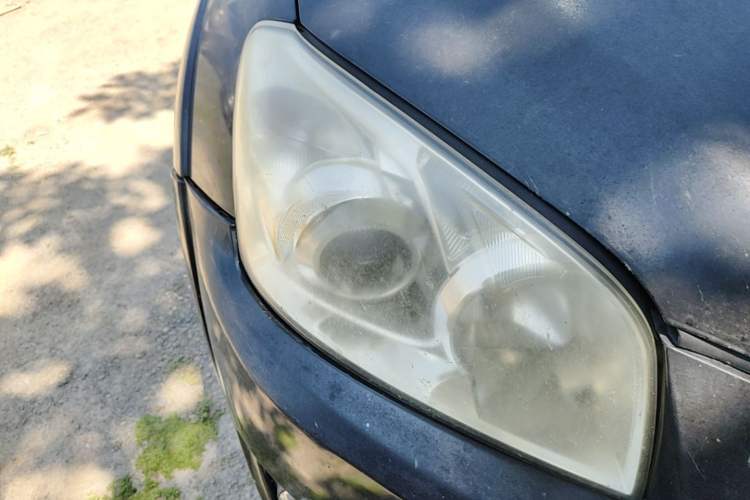Used Toyota RAV4 2010 2.4L Automatic Deluxe Upgrade Edition Right Front Headlight