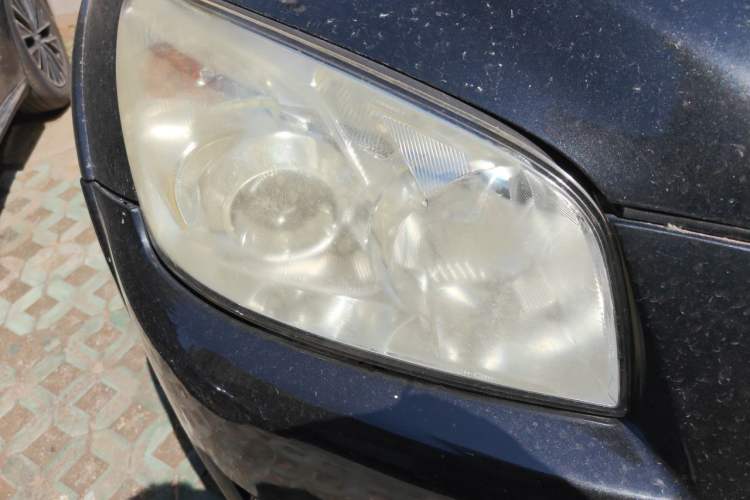 Used Toyota RAV4 2010 2.4L Automatic Deluxe Upgrade Edition Right Front Headlight