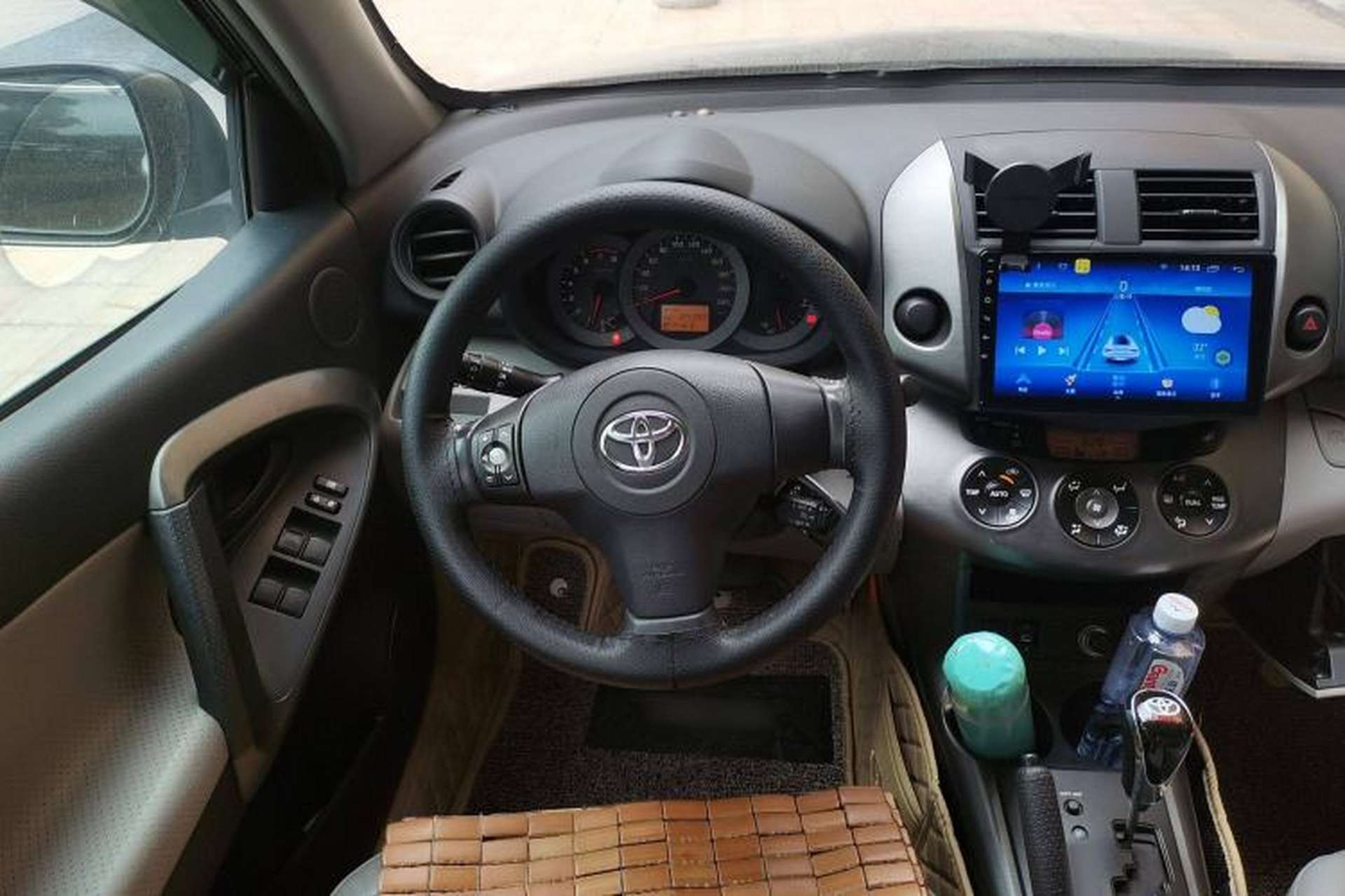Used Toyota RAV4 2010 2.0L Automatic Deluxe Upgrade Edition Steering Wheel