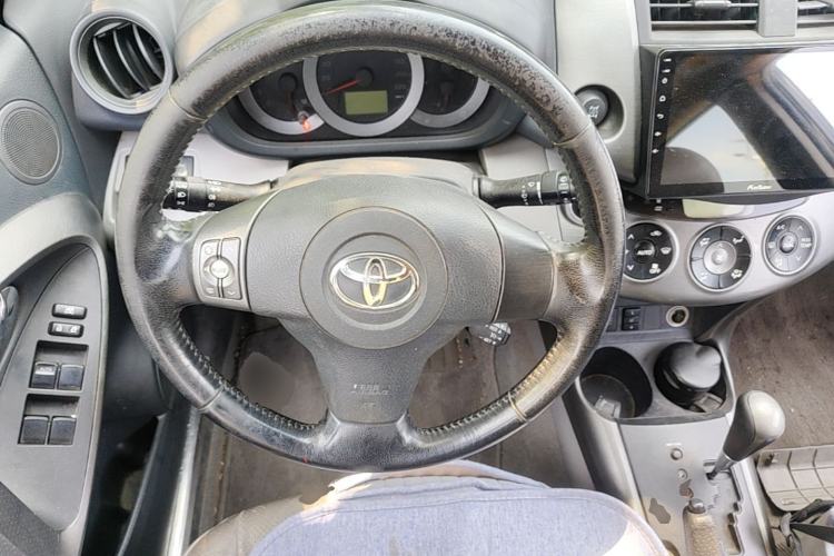 Used Toyota RAV4 2010 2.4L Automatic Deluxe Upgrade Edition Steering Wheel