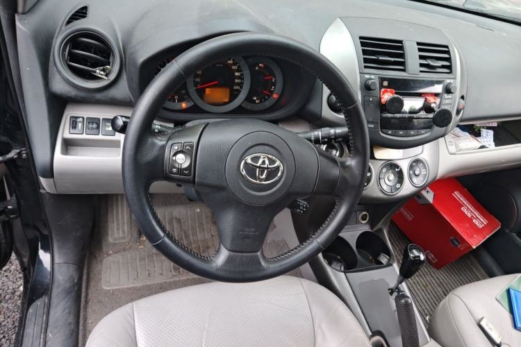 Used Toyota RAV4 2010 2.4L Automatic Deluxe Upgrade Edition Steering Wheel