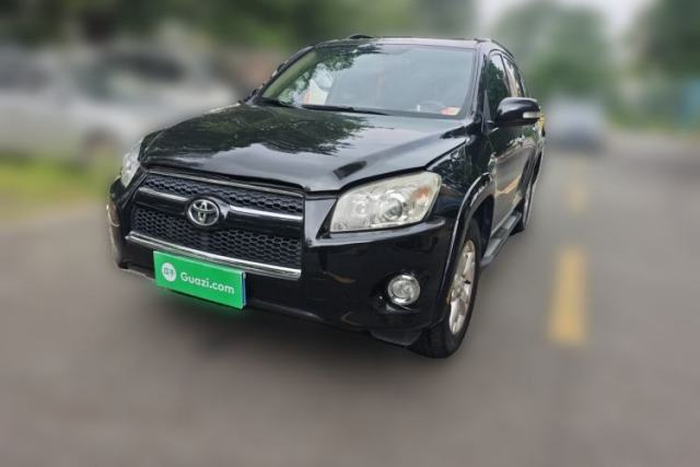 Toyota RAV4 2010 2.4L Automatic Deluxe Upgrade Edition с пробегом
