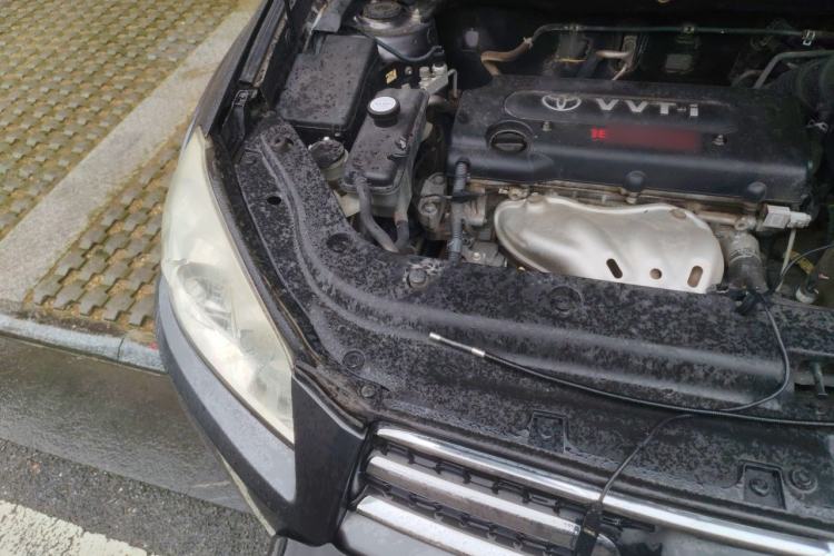 Used Toyota RAV4 2010 2.4L Automatic Deluxe Upgrade Edition Engine Bay Right