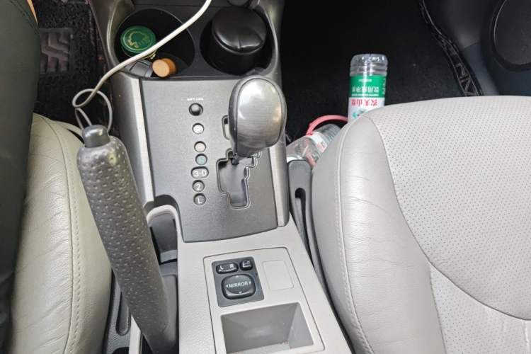 Used Toyota RAV4 2010 2.0L Automatic Deluxe Upgrade Edition Gear Lever