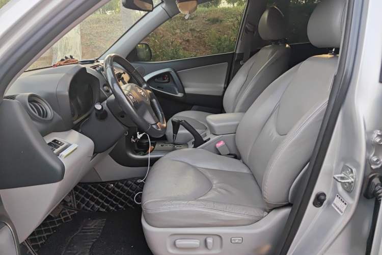 Used Toyota RAV4 2010 2.0L Automatic Deluxe Upgrade Edition Left Front Seat